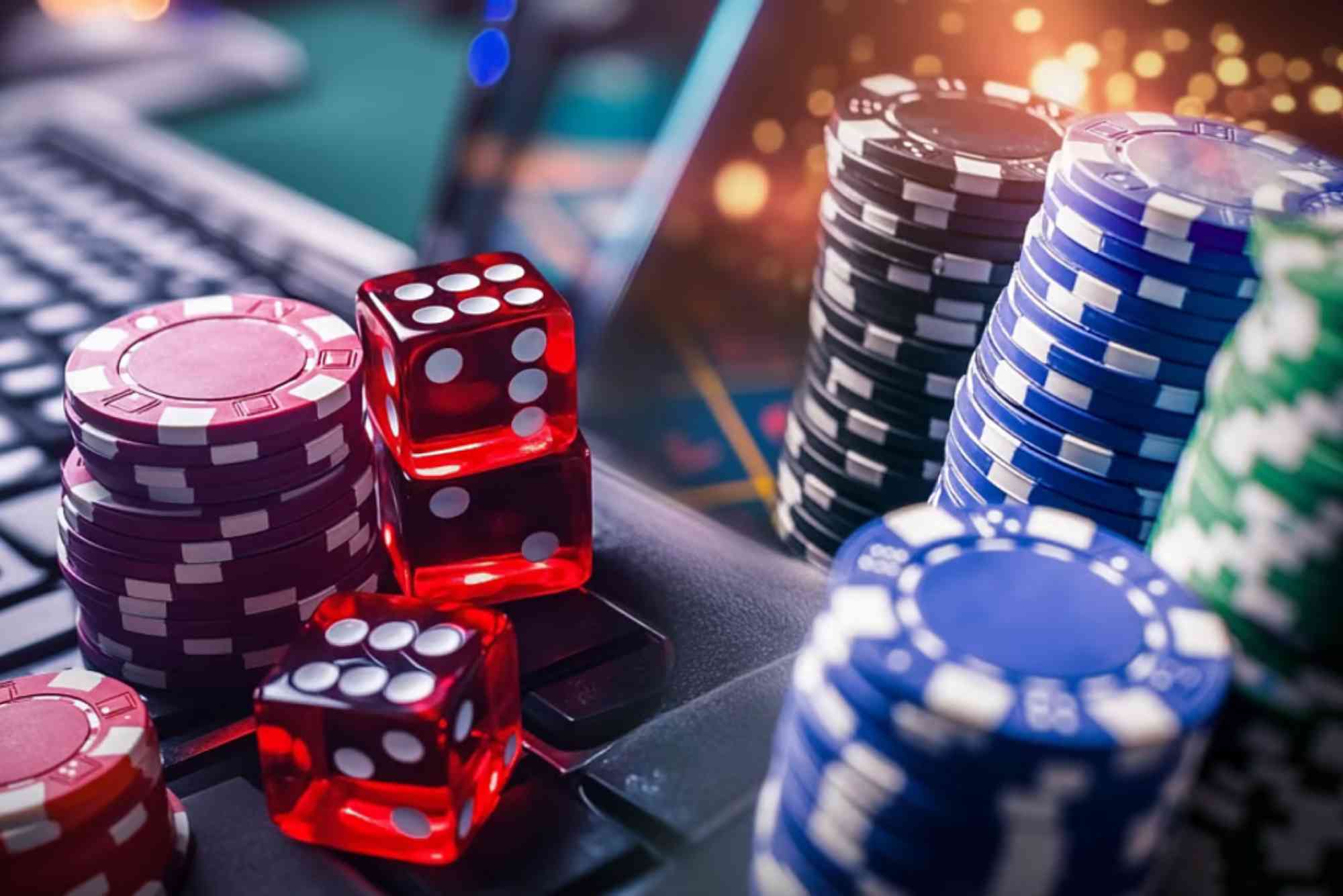 What Are the Differences Between Table Games and Slot Games?
