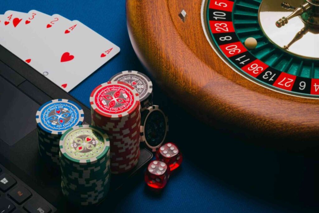 What are Hybrid Casino Games